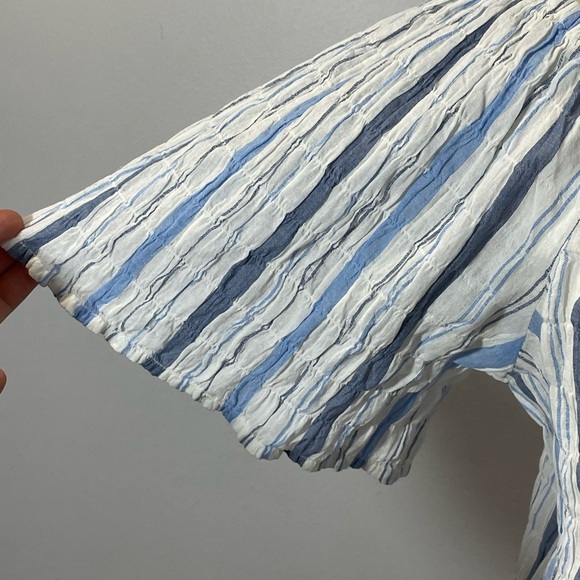 NWT Loft Cropped Peasant Top - Picture 2 of 10